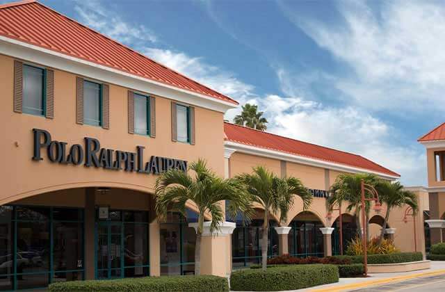 Vero Beach Outlets Shopping Area - Save with Discount Coupon
