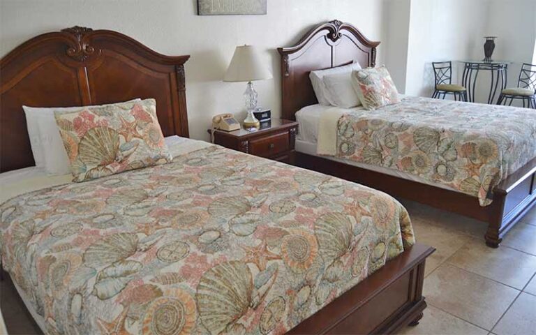 double bed suite with tiled floor at fountain beach resort daytona