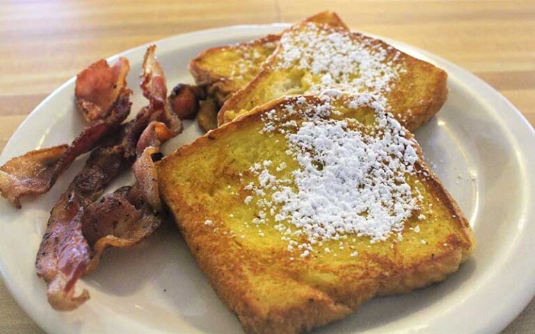 french toast with bacon at cozy oaks restaurant lakeland