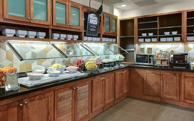 breakfast bar kitchen with fresh food at hyatt place lakeland center