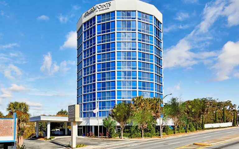 exterior of round high rise building at four points by sheraton tallahassee downtown