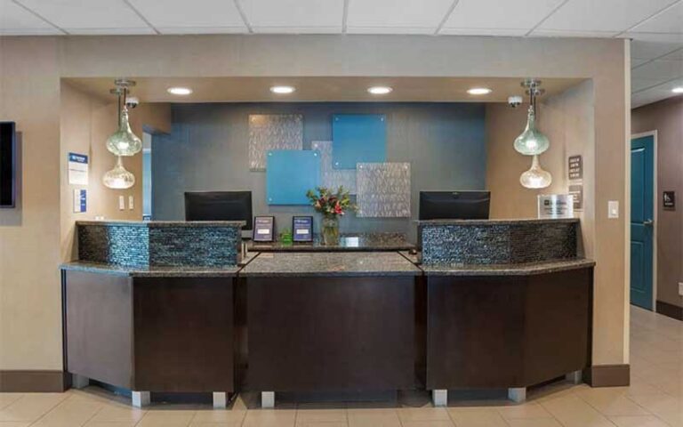 front desk in lobby at best western plus tallahassee north hotel