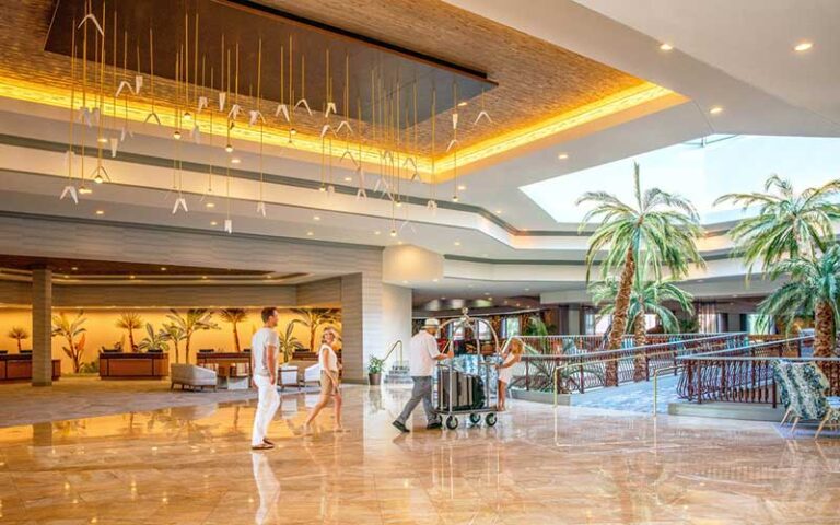 lobby with vaulted ceiling and lighting at caribe royale orlando