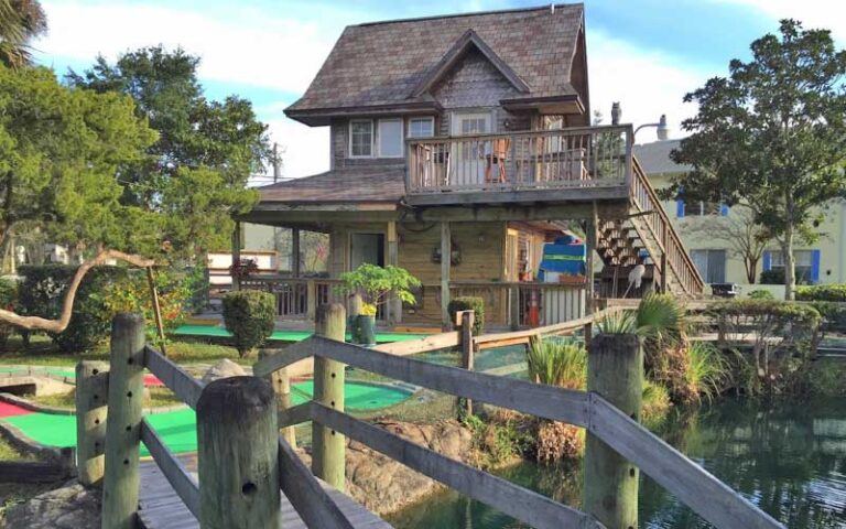 putting course with old house at anastasia miniature golf st augustine