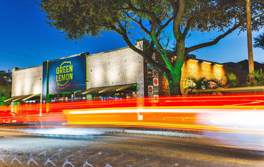 street view of restaurant at night with traffic lights long exposure green lemon tampa