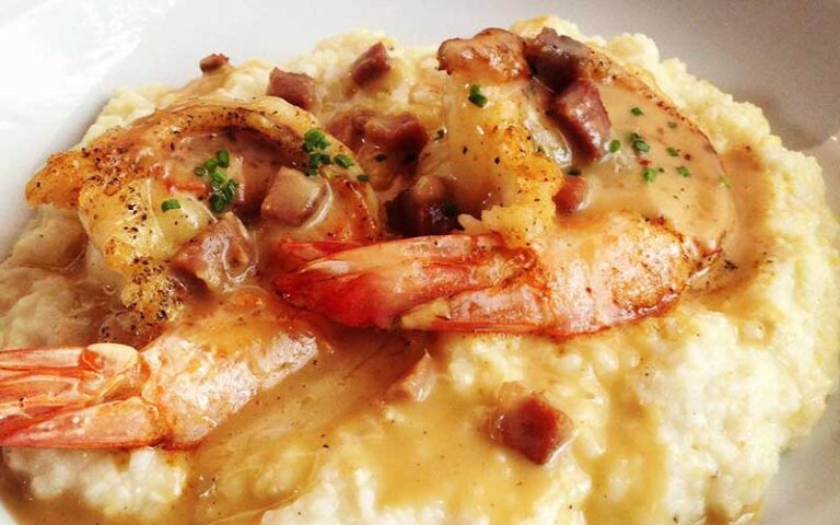 cajun style shrimp and grits at park tavern delray beach