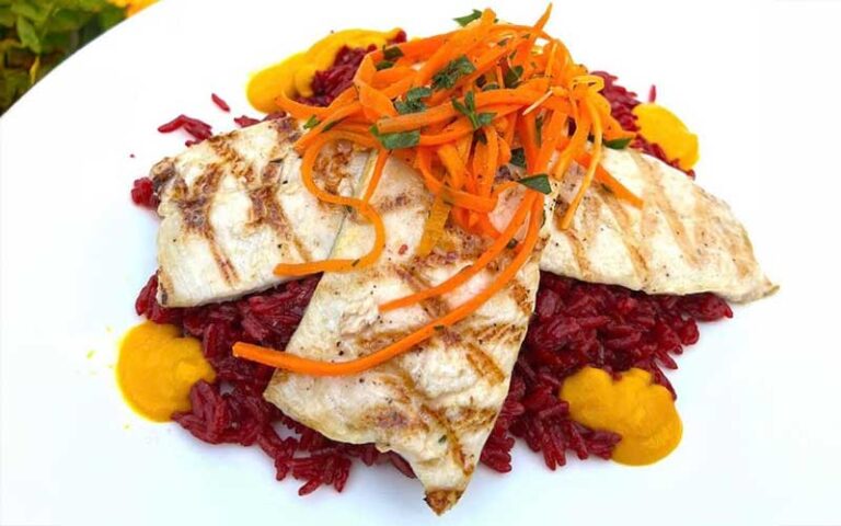 chicken platter with red cabbage slaw at farmers table boca raton