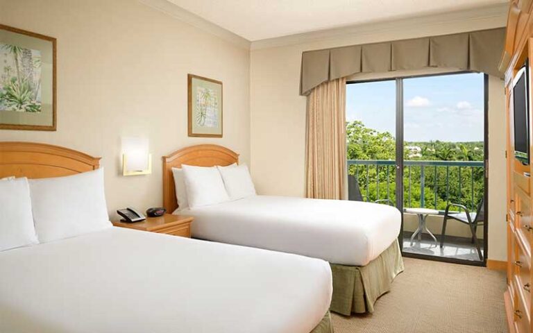 double bed suite with balcony and view at hilton boca raton suites