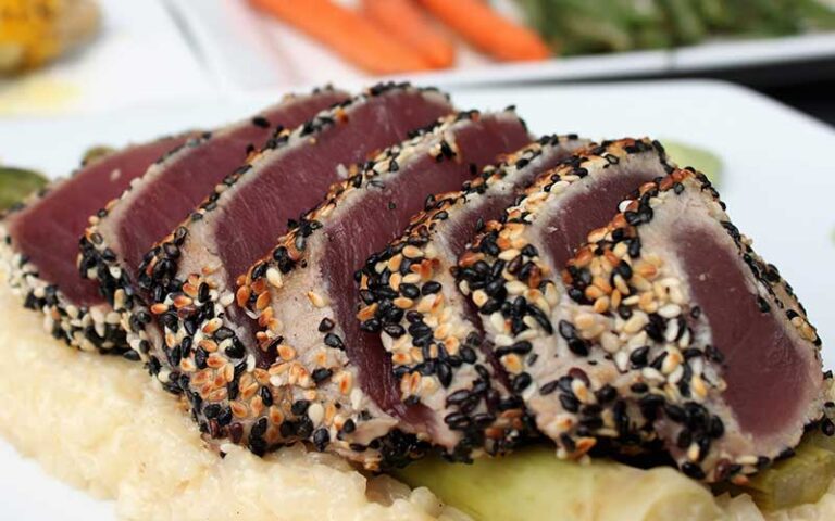 tuna steak with sesame seeds at mussel beach delray beach