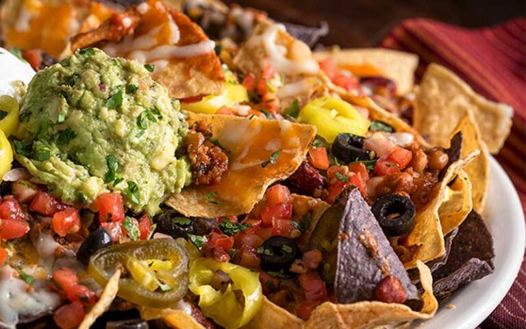 nachos platter with guacamole at uno pizzeria grill orlando kissimmee