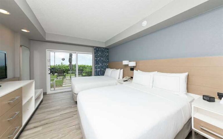 double king bed suite at doubletree suites melbourne beach oceanfront