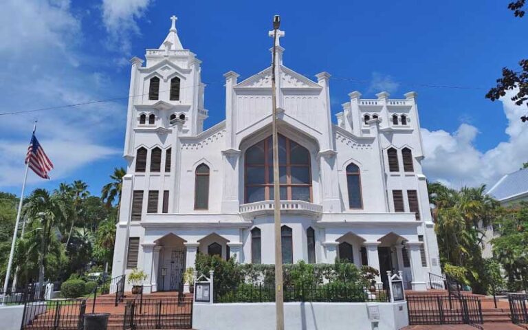 front exterior of church with sidewalk and streetlight at st pauls episcopal church key west