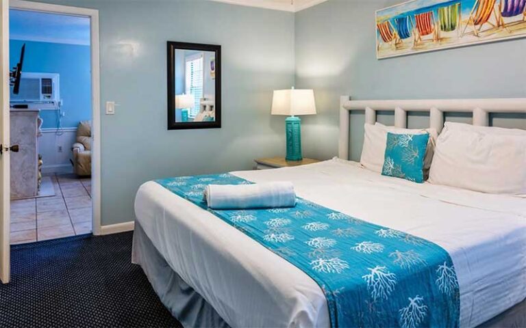 king size bed suite at white sands beach resort holmes anna maria island