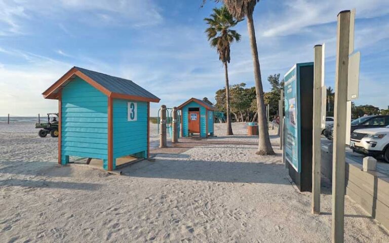 restroom facilities and parking at manatee public beach bradenton anna maria island