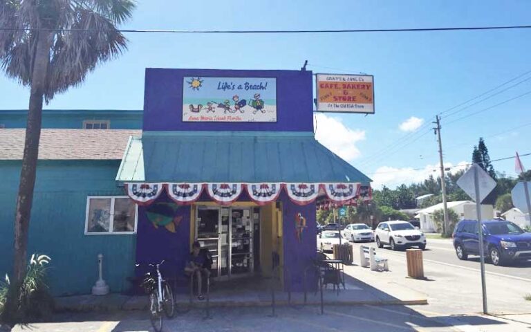 street corner exterior of restaurant at ginnys jane es cafe gifts anna maria island