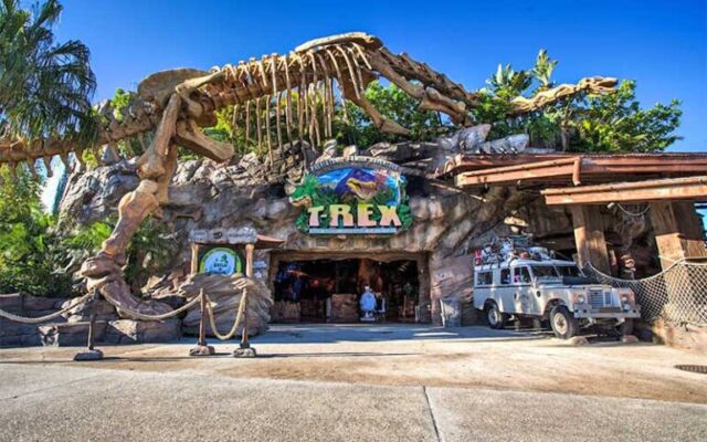 Whether you’re exploring the themed rooms like the Ice Age Room or the Fern Forest, embarking on a journey through the Paleo Zone, or shopping for unique souvenirs at the Dino-Store, the T-Rex Cafe promises an unforgettable dining experience that combines delectable cuisine with thrilling entertainment.
@t_rexcafe